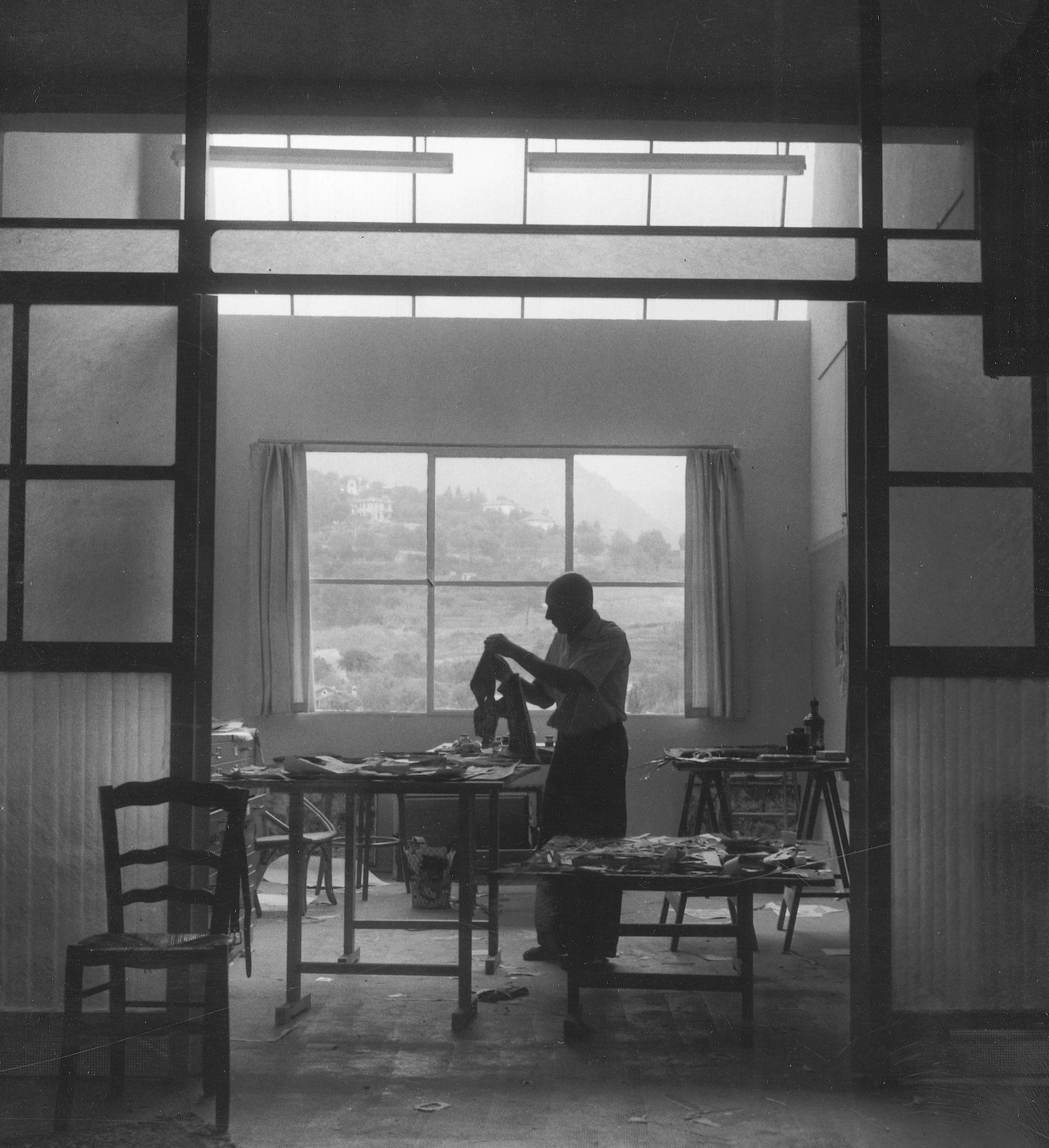 Jean Dubuffet dans son atelier, Vence 1959 (photo John Craven)